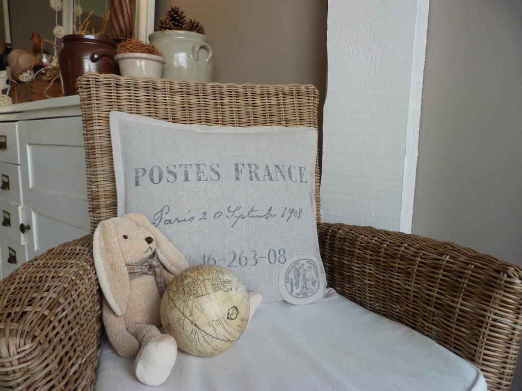 Les Persiennes Hotel Saintes Bagian luar foto