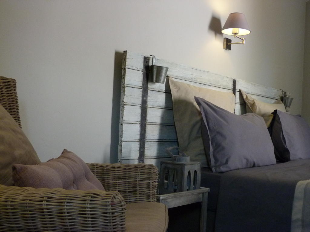 Les Persiennes Hotel Saintes Ruang foto